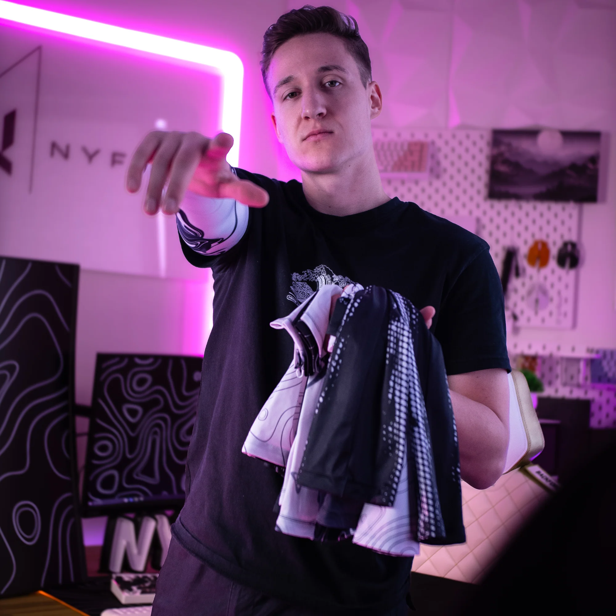 Thumb 3